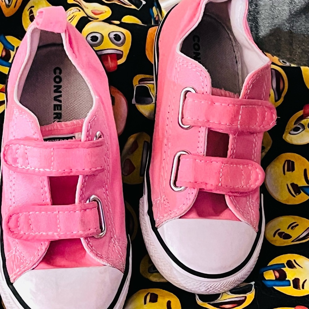 Kids size 10 pink Velcro strap converse shoes